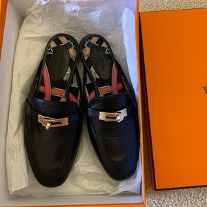 Hermes oz mules black with gold hardware